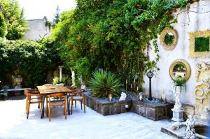 Art. History. Experience. – Eleganța Cigar Lounge-ului Interbelic în București la EkoGroup Vila